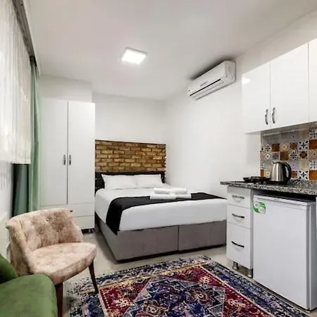 Cozy & Comfy Studio At Beyoglu - 14 *