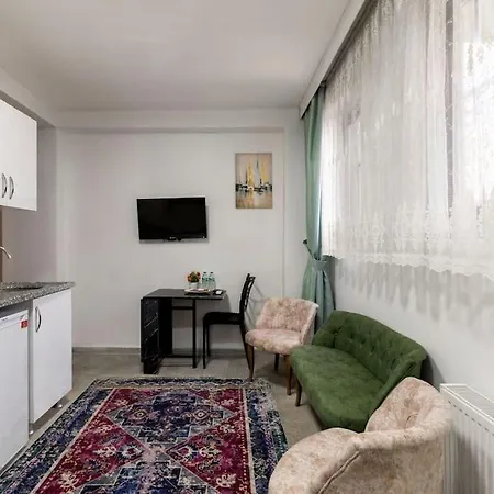 Cozy & Comfy Studio At Beyoglu - 14